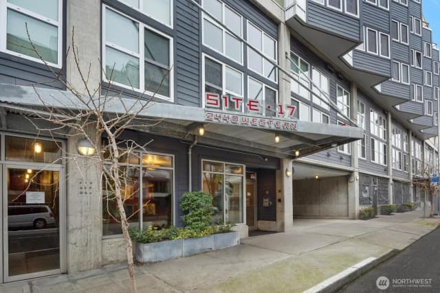 Property photo for 2440 Western Avenue #517, Seattle photo 2