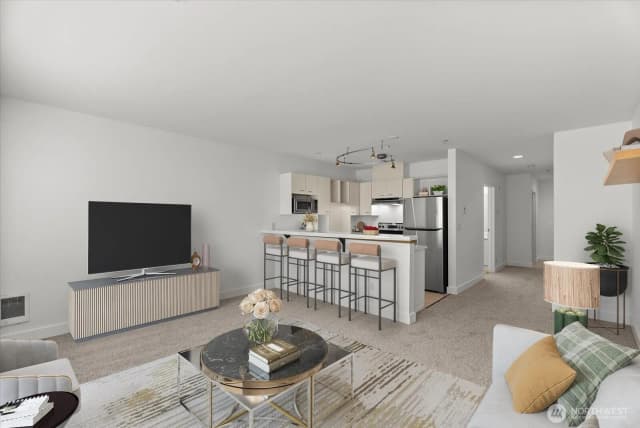 Property photo for 2440 Western Avenue #517, Seattle photo 4