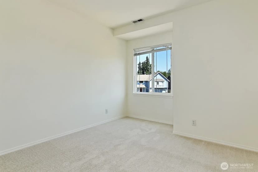 Property photo for 4313 Ne 6th Court, Renton photo 22