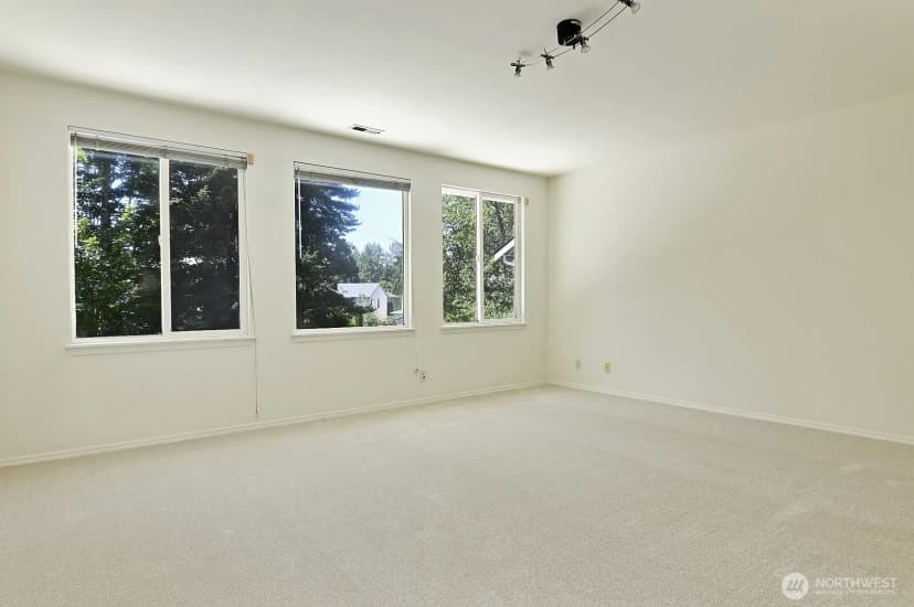 Property photo for 4313 Ne 6th Court, Renton photo 21