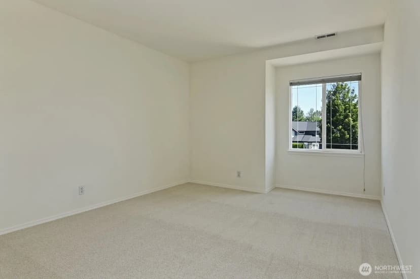 Property photo for 4313 Ne 6th Court, Renton photo 23