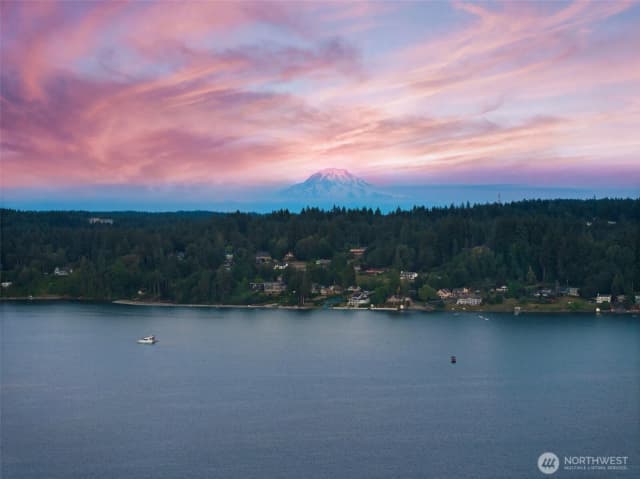 Property photo for 7928 State Route 302 Nw, Gig Harbor photo 3