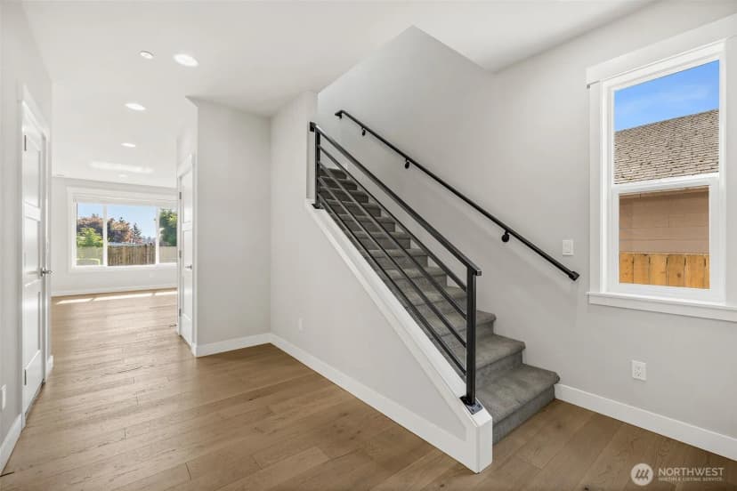 Property photo for 17115 11th Place W #b, Lynnwood photo 3