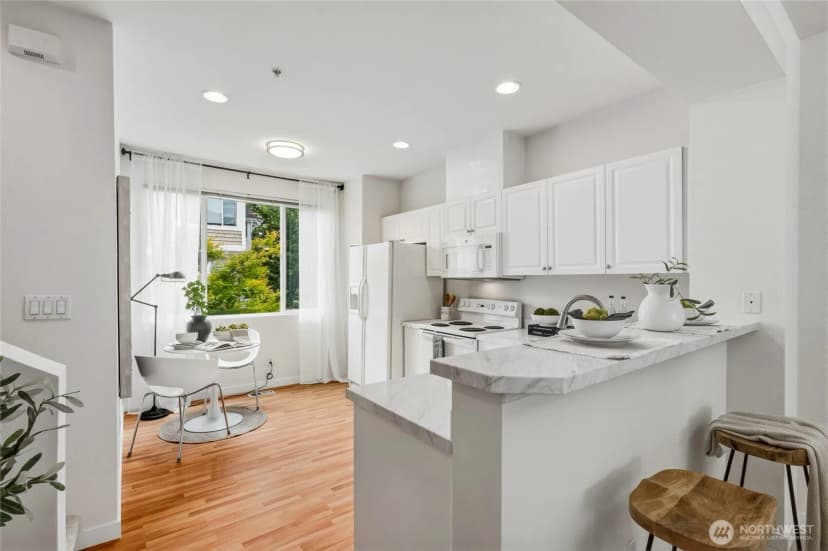 Property photo for 16227 119th Place Ne, Bothell photo 5