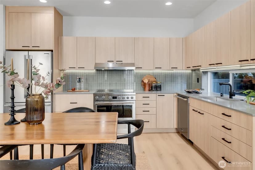 Property photo for 4405 S Holly Street, Seattle photo 5