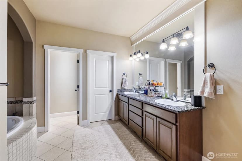 Property photo for 7018 100th Street E, Puyallup photo 17