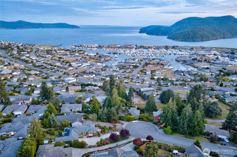 Property photo for 3007 Meridian Court, Anacortes photo 5