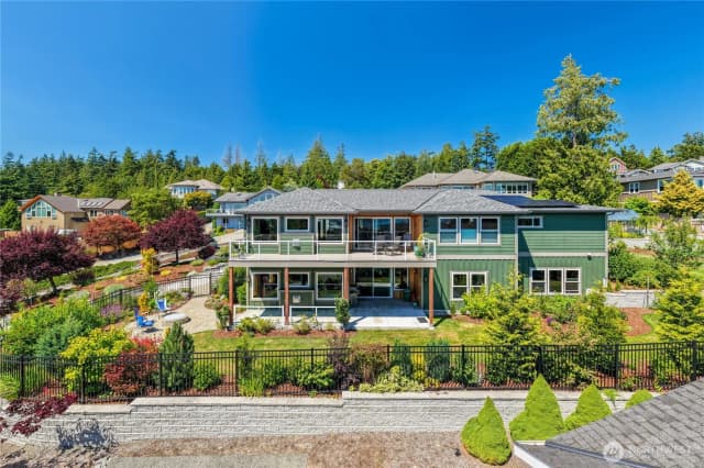 Property photo for 3007 Meridian Court, Anacortes photo 4