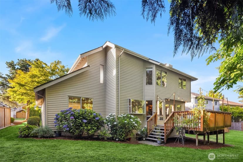 Property photo for 22413 Ne 9th Drive, Sammamish photo 2