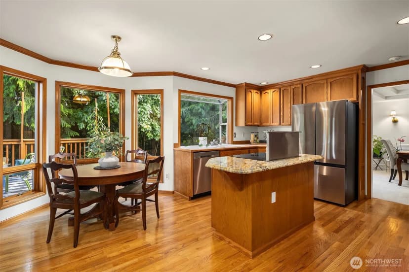 Property photo for 22413 Ne 9th Drive, Sammamish photo 12