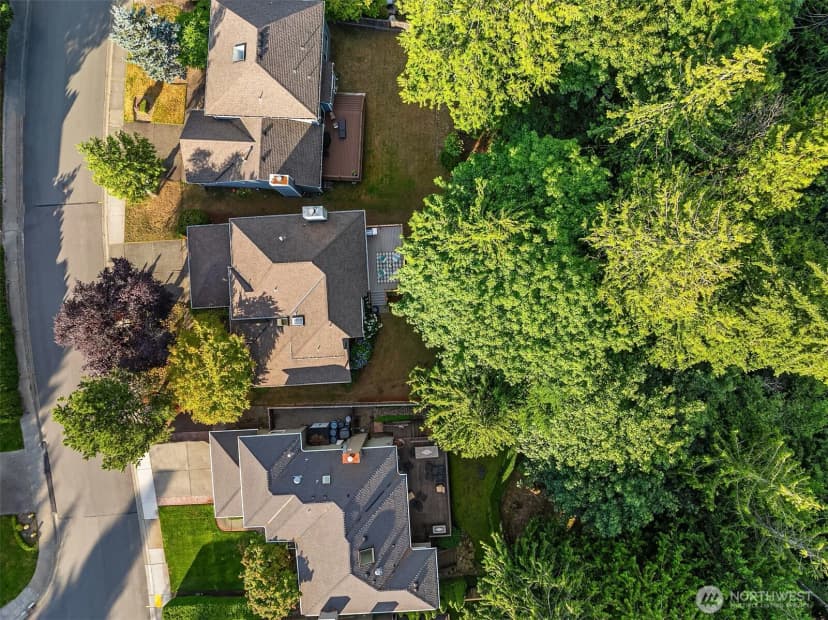 Property photo for 22413 Ne 9th Drive, Sammamish photo 30