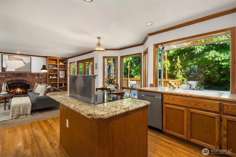 Property photo for 22413 Ne 9th Drive, Sammamish photo 16