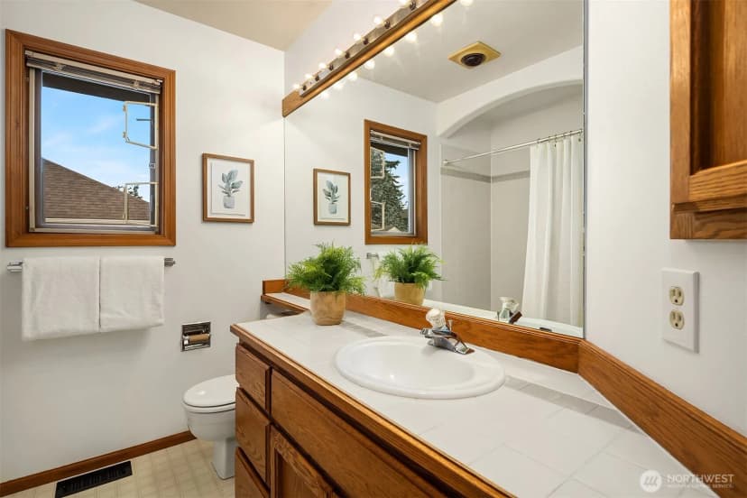 Property photo for 22413 Ne 9th Drive, Sammamish photo 23