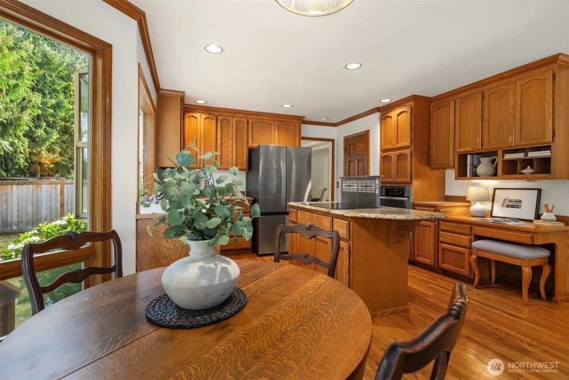 Property photo for 22413 Ne 9th Drive, Sammamish photo 15
