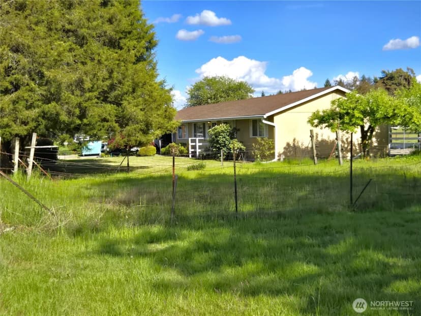 Property photo for 14615 Mud Run Road Se, Yelm photo 5