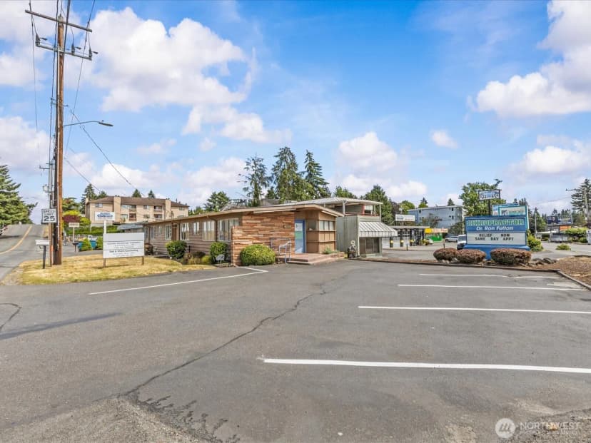 Property photo for 635 Sw 154th Street, Burien photo 2