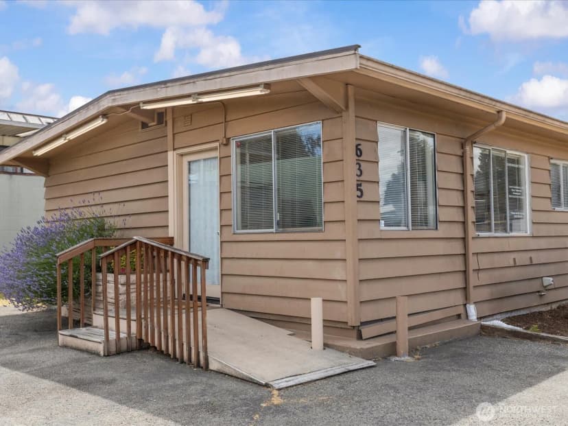 Property photo for 635 Sw 154th Street, Burien photo 8