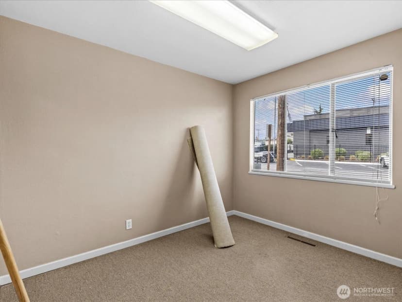 Property photo for 635 Sw 154th Street, Burien photo 36