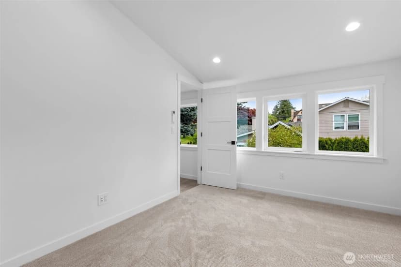 Property photo for 117 Nw 112th Street, Seattle photo 15