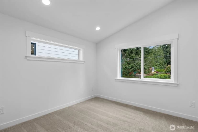 Property photo for 117 Nw 112th Street, Seattle photo 23