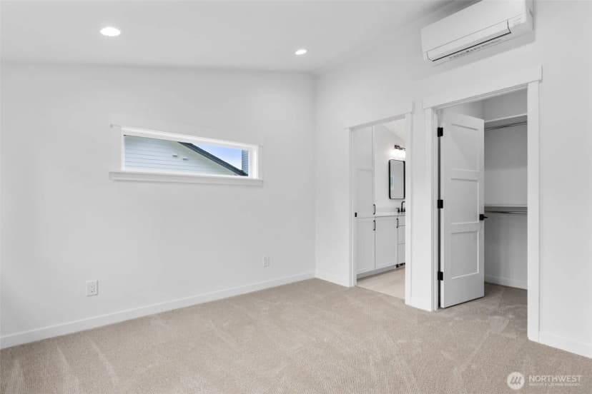 Property photo for 117 Nw 112th Street, Seattle photo 16