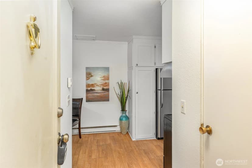 Property photo for 403 Terry Avenue #apt. 2, Seattle photo 6
