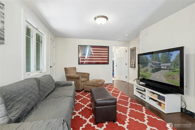 Property photo for 1171 Sycamore Drive Se, Issaquah photo 13