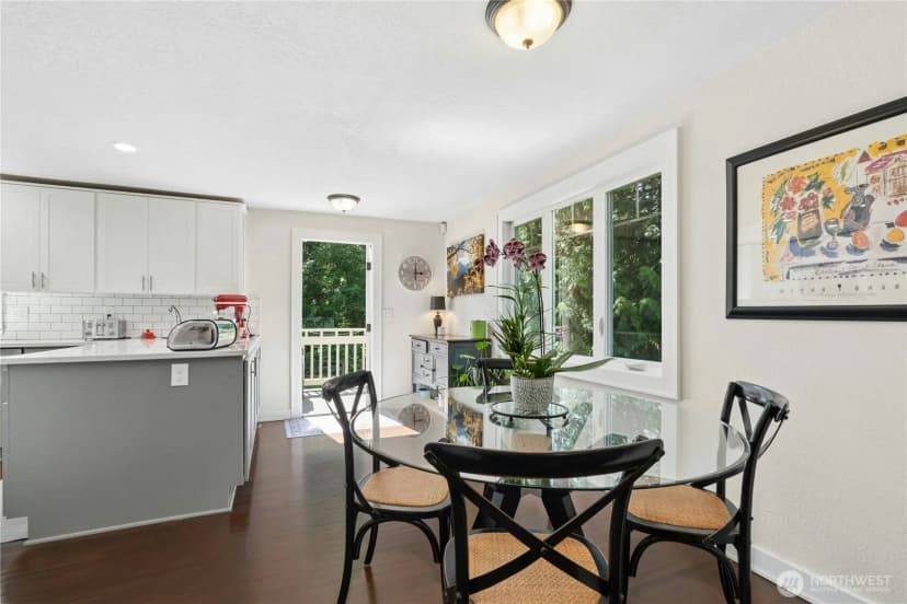 Property photo for 1171 Sycamore Drive Se, Issaquah photo 12