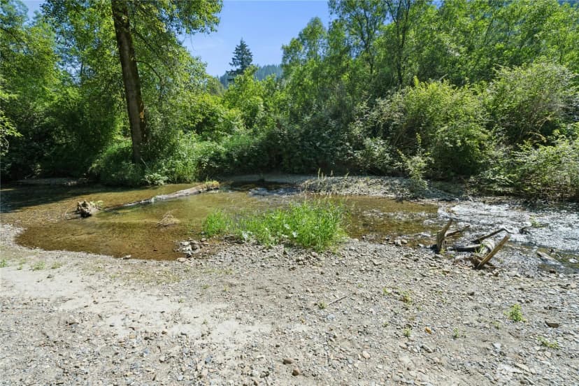 Property photo for 1171 Sycamore Drive Se, Issaquah photo 35