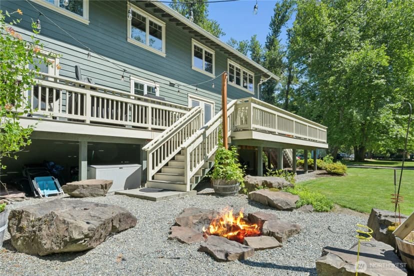 Property photo for 1171 Sycamore Drive Se, Issaquah photo 31