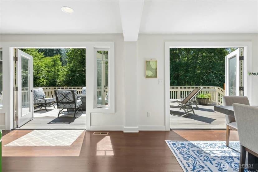 Property photo for 1171 Sycamore Drive Se, Issaquah photo 8