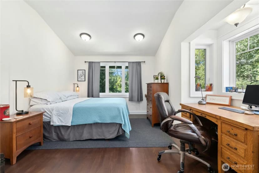 Property photo for 1171 Sycamore Drive Se, Issaquah photo 14