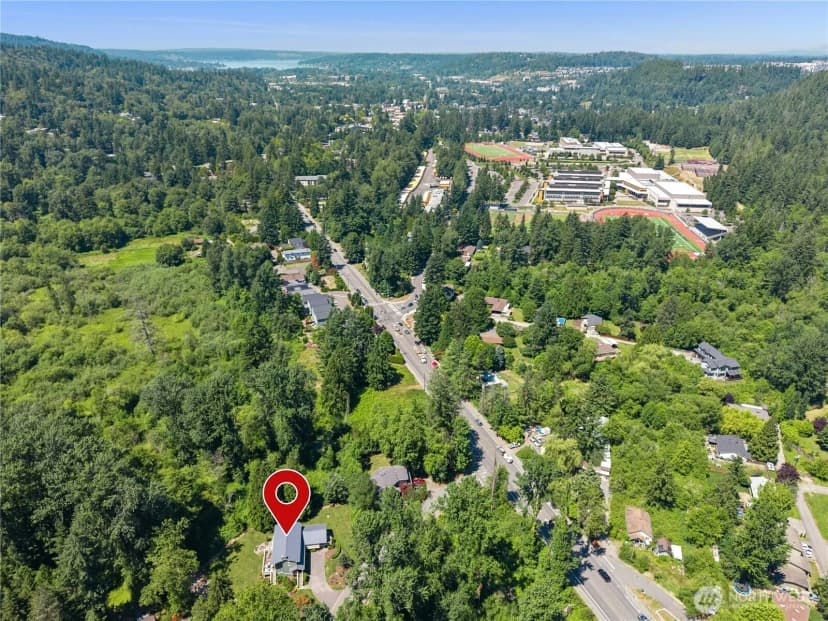 Property photo for 1171 Sycamore Drive Se, Issaquah photo 37