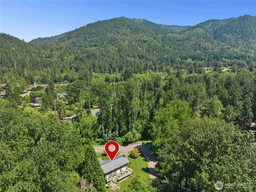 Property photo for 1171 Sycamore Drive Se, Issaquah photo 36