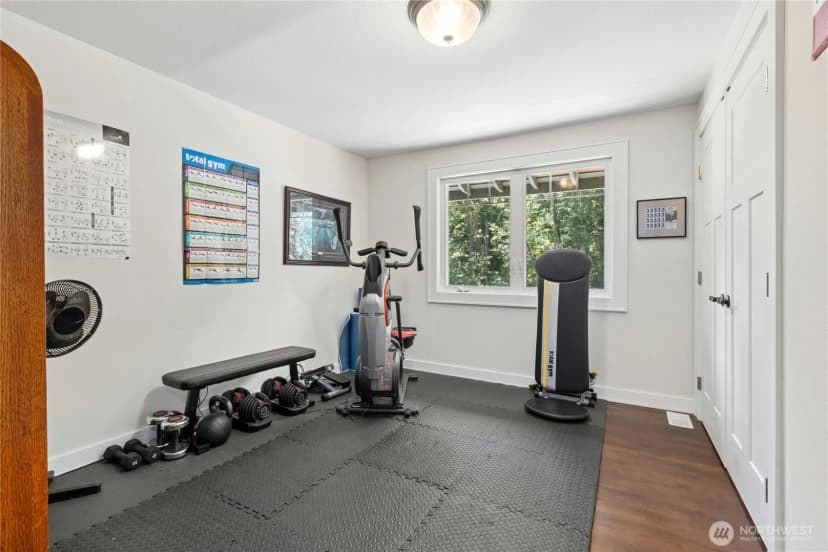 Property photo for 1171 Sycamore Drive Se, Issaquah photo 24