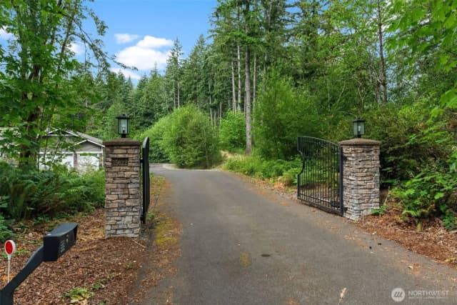 Property photo for 15622 Glenwood Road Sw, Port Orchard photo 2