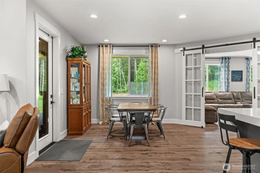 Property photo for 15622 Glenwood Road Sw, Port Orchard photo 14