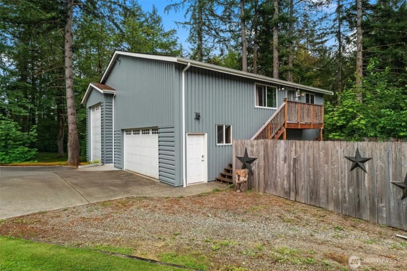 Property photo for 15622 Glenwood Road Sw, Port Orchard photo 28