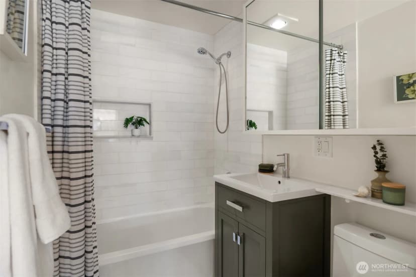 Property photo for 12033 79th Avenue S, Seattle photo 13