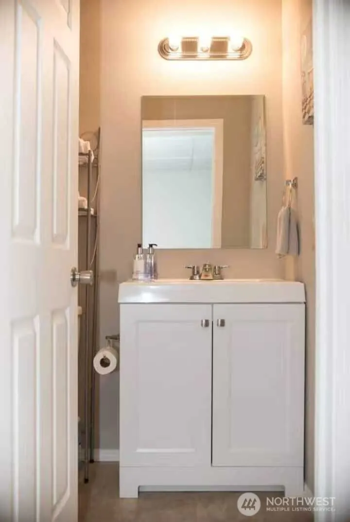 Property photo for 3706 S 255th Place, Kent photo 26