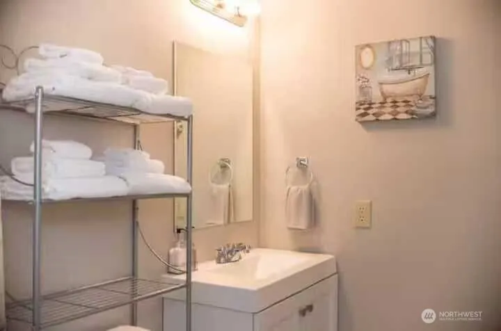 Property photo for 3706 S 255th Place, Kent photo 25