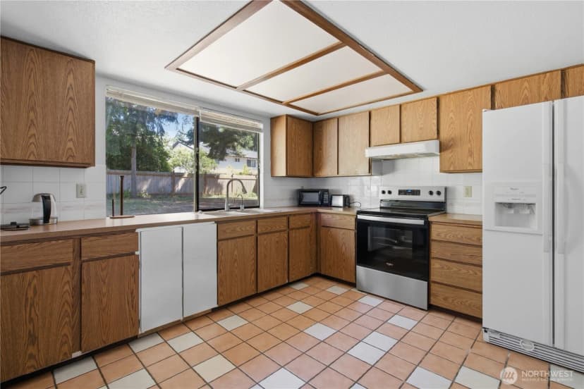 Property photo for 3706 S 255th Place, Kent photo 6