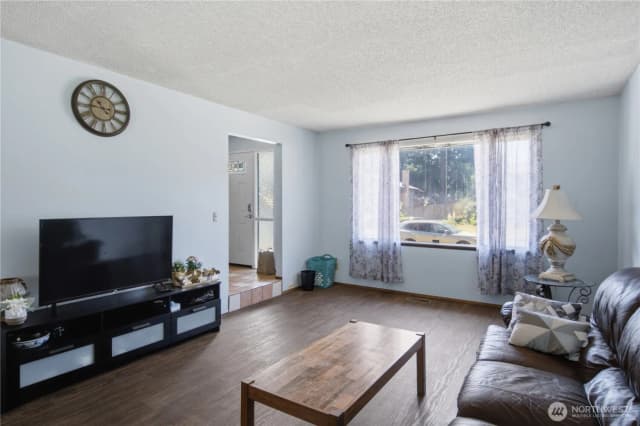 Property photo for 3706 S 255th Place, Kent photo 5
