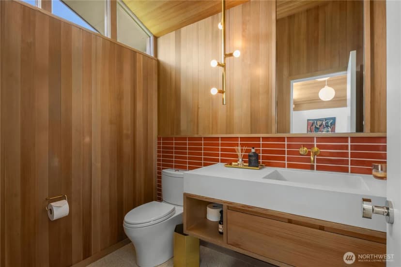 Property photo for 1514 Shenandoah Drive E, Seattle photo 20
