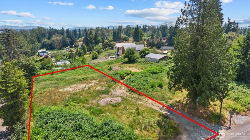 Property photo for 1701 112th Avenue E, Edgewood photo 3