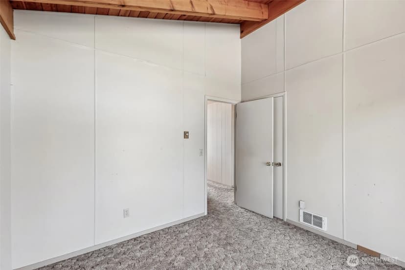 Property photo for 224 Skagit Way, La Conner photo 12