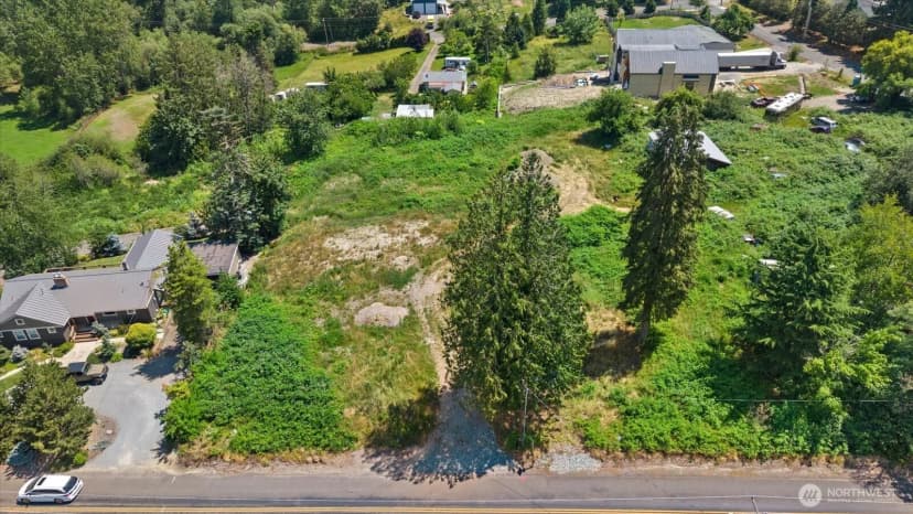 Property photo for 1707 112th Avenue E, Edgewood photo 2