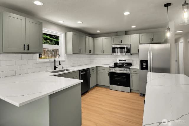 Property photo for 13020 Robinhood Lane, Snohomish photo 3