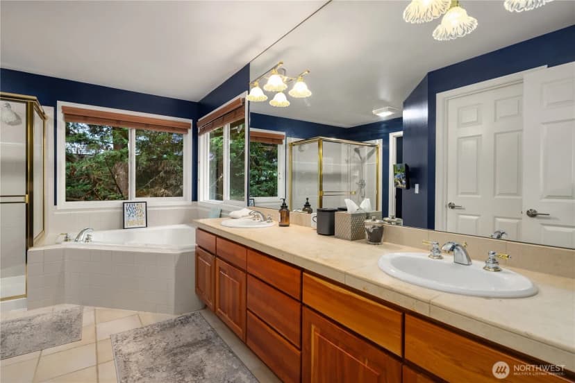 Property photo for 10444 Se 22nd Street, Bellevue photo 15