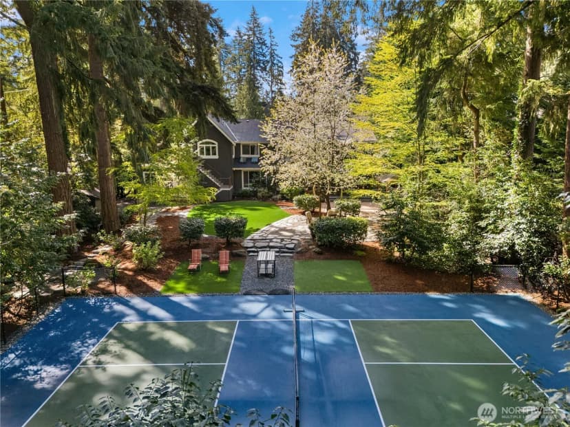 Property photo for 10444 Se 22nd Street, Bellevue photo 2